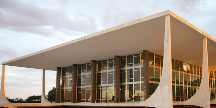 Indicações ao STF passam por sabatina e aprovação do Senado Federal.