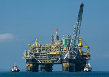 STF avalia redistribuição de royalties do petróleo e decisão pode impactar fortemente as contas do Rio de Janeiro e municípios produtores.