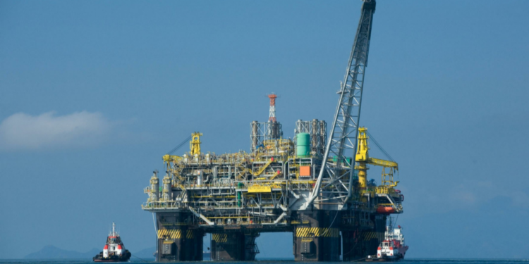STF avalia redistribuição de royalties do petróleo e decisão pode impactar fortemente as contas do Rio de Janeiro e municípios produtores.