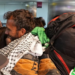 Brasileiro voltou ao país após ser preso por forças israelenses no Mediterrâneo.