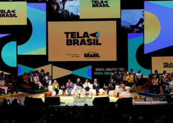 Nova plataforma Tela Brasil oferece acesso gratuito a mais de 500 produções nacionais, incluindo filmes, séries e documentários. Serviço público busca ampliar a difusão da cultura brasileira.