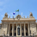 A Assembleia Legislativa do Rio de Janeiro aprovou projeto que cria banheiros neutros em espaços públicos e privados. Texto prevê regras de funcionamento, prazos de adaptação e multas.