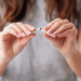 INCA alerta para os riscos dos cigarros com sabor, que atraem jovens e facilitam a iniciação ao tabagismo. Tema envolve Anvisa e STF.