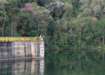 São Paulo poderá ampliar temporariamente a captação de água da Bacia do Paraíba do Sul para reforçar o Sistema Cantareira em meio à estiagem no Sudeste.