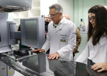 Hospital do Fundão inaugura primeira UTI Inteligente do SUS no Rio, com IA, big data, ambulâncias 5G e monitoramento em tempo real.