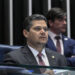 Fim da escala 6x1 avança no Senado, mas votação em plenário fica para depois das eleições de outubro.