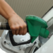 Governo federal regulamenta subvenção de R$ 1,12 por litro para o diesel rodoviário em meio à instabilidade internacional e preocupação com os preços dos combustíveis.