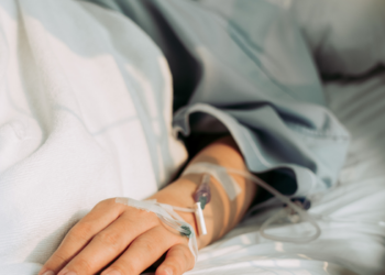 Fiocruz alerta para alta de hospitalizações por gripe e vírus sincicial respiratório; crianças e idosos estão entre os grupos de maior risco.