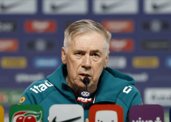 Carlo Ancelotti testa Igor Thiago como referência no ataque da Seleção Brasileira em treino antes do amistoso contra o Egito, com mudanças na escalação titular.