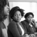 Levantamento mostra que jovens mulheres negras continuam enfrentando maiores dificuldades para conseguir emprego, obter renda e acessar oportunidades profissionais no Brasil.