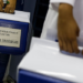 Ministério da Saúde investiga três casos graves registrados após a aplicação da vacina contra a dengue do Instituto Butantan. Dois pacientes morreram e um recebeu alta após tratamento intensivo.