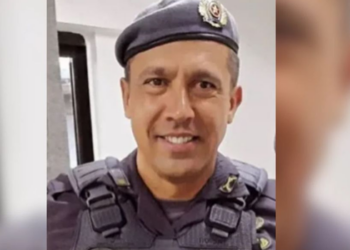 PM de São Paulo transfere para a reserva tenente-coronel acusado de feminicídio e fraude processual. Caso segue em investigação e processos continuam na Justiça.
