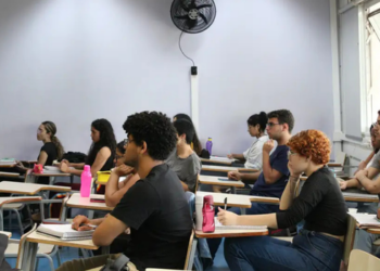 Prazo de inscrição do Enem 2026 termina nesta sexta (12). Exame terá provas em novembro e exige confirmação de dados, escolha de idioma e pagamento de taxa até 17 de junho.