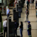 Pesquisas indicam que problemas no transporte público impactam saúde, renda e qualidade de vida de moradores das periferias brasileiras, ampliando desigualdades sociais.