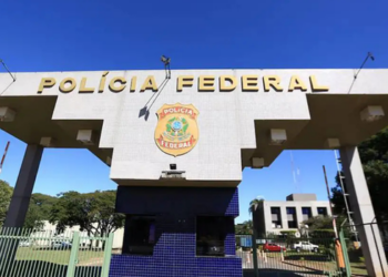 Relatório da Polícia Federal aponta que Daniel Vorcaro teria pago hospedagens de Hugo Motta e Ciro Nogueira em Lisboa. Caso integra investigação da Operação Compliance Zero.
