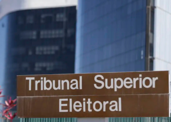 TSE impede a posse do prefeito eleito de Itaguaí, Dr. Rubão, por entender que sua candidatura configurava terceiro mandato consecutivo. Município terá nova eleição.