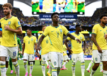 Empresas privadas não são obrigadas a liberar funcionários durante jogos da Seleção Brasileira na Copa. Saiba como funcionam as regras para trabalhadores e servidores públicos.