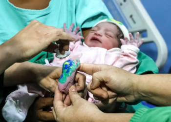 Hospitais do Rio de Janeiro promovem ações inspiradas na Copa do Mundo de 2026 para humanizar o atendimento, com homenagens a recém-nascidos e atividades recreativas para pacientes.