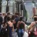 Greve dos rodoviários do Rio de Janeiro chega ao segundo dia com redução da frota de ônibus, atos de vandalismo e audiência de conciliação no TRT-1 para tentar encerrar a paralisação.