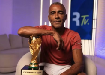 Romário anuncia que devolverá o salário recebido durante a cobertura da Copa do Mundo nos Estados Unidos e diz que seguirá participando das votações do Senado de forma remota.