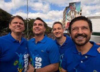Marcha para Jesus em São Paulo reuniu lideranças da oposição e mostrou disputa política pelo eleitorado evangélico.