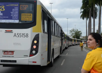 Greve dos rodoviários no Rio de Janeiro entra no segundo dia, afeta passageiros e leva categoria a decidir, em assembleia, se mantém ou encerra a paralisação.