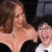 Filho de Jennifer Lopez, anteriormente conhecido como Emme, teria passado a se identificar como Oskar Muniz e usar pronomes masculinos, segundo o The Daily Mail.