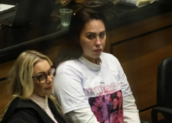 Monique Medeiros afirma ao Tribunal do Júri que acredita ter sido dopada na noite da morte de Henry Borel e diz considerar Jairinho possível autor do crime.