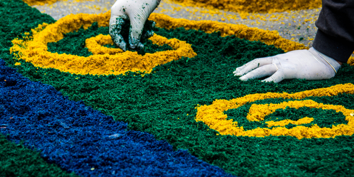 Corpus Christi 2026 terá regras diferentes no Brasil, com feriado ou ponto facultativo variando por estado e município, afetando serviços públicos e relações de trabalho.