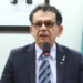 Projeto em tramitação na Câmara propõe isenção de taxas na emissão de documentos para idosos a partir de 60 anos, incluindo RG, CPF e CNH. Proposta ainda precisa passar por outras comissões.