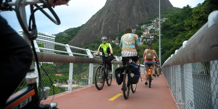 Especialistas defendem a ampliação das ciclovias e mais investimentos em mobilidade sustentável no Rio de Janeiro. Debate ganha destaque no Dia Mundial da Bicicleta e aborda segurança, inclusão e qualidade de vida.