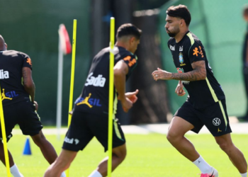 Neymar segue fora dos treinos da Seleção Brasileira antes do jogo contra o Haiti pela Copa do Mundo de 2026.