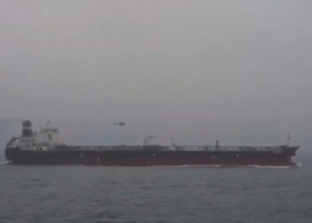 Rússia promete proteger suas cargas após França interceptar petroleiro Tagor no Atlântico, em operação ligada a sanções.