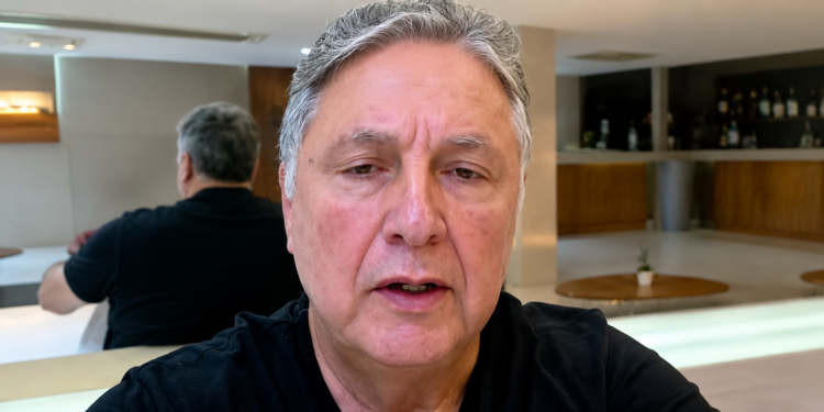 Garotinho afirma que sua defesa acionou o presidente do TSE para tentar garantir a validade dos votos após nova decisão judicial.