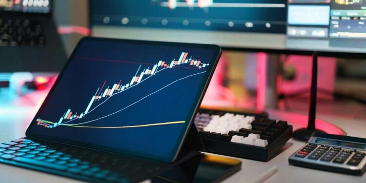 Crédito em atraso dos brasileiros chega ao recorde de R$ 247,6 bilhões em 2026, com alta de 50,7% em um ano e avanço da inadimplência.