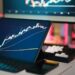 Crédito em atraso dos brasileiros chega ao recorde de R$ 247,6 bilhões em 2026, com alta de 50,7% em um ano e avanço da inadimplência.