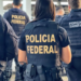 Viatura da Polícia Federal durante operação no Rio; nova fase da Operação Unha e Carne apura suspeitas de lavagem de dinheiro, jogo do bicho e conexões com agentes públicos.