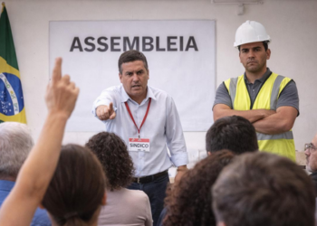 Projeto de lei propõe regulamentar a função de síndico profissional no Brasil, com regras para qualificação, registro e responsabilidades na gestão condominial.