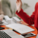 Programa Mulher + Tech oferece formação digital gratuita, internet e celular a 1,3 mil mulheres em dez capitais. Inscrições vão até 19 de julho.