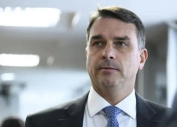 Flávio Bolsonaro anuncia o plano “Brasil por Elas”, voltado ao eleitorado feminino, com lançamento previsto para 15 de julho.