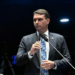 PGR terá 15 dias para analisar a defesa escrita apresentada por Flávio Bolsonaro após o senador não comparecer à Polícia Federal.