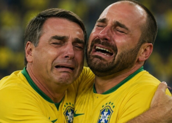 Após a eliminação do Brasil na Copa do Mundo de 2026, políticos da direita comentam o resultado e associam desempenho da Seleção a críticas ao governo federal.