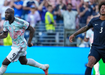 Após eliminar os Estados Unidos da Copa do Mundo de 2026, a Bélgica provocou a equipe norte-americana nas redes sociais com referência ao caso Balogun.
