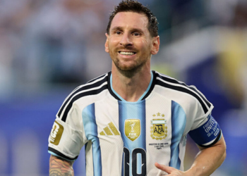 Lionel Messi desperdiça pênalti contra o Egito na Copa do Mundo de 2026, amplia recorde de penalidades perdidas em Mundiais e entra para a história por marca inédita.