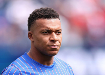 Kylian Mbappé marcou contra Marrocos, chegou a 20 gols em Copas do Mundo e ficou a apenas um de Lionel Messi, atual maior artilheiro da história dos Mundiais.
