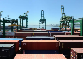 Governo federal inicia reuniões com setores industriais afetados pela tarifa adicional de 25% dos Estados Unidos, que entra em vigor em 22 de julho.