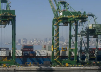 Indústria de máquinas apresenta propostas ao governo para reduzir os impactos da tarifa de 25% dos EUA, incluindo mudanças no Brasil Soberano, crédito e adiamento de impostos.