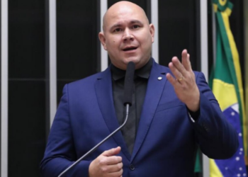 Prefeito Abilio Brunini proíbe campeonato de “farmar aura” no Parque das Águas, em Cuiabá, e evento é transferido para o Parque Tia Nair.
