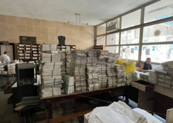 Nova etapa de transferência retira documentos históricos do antigo IML do Rio para preservação no Arquivo Público estadual.
