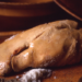 Nova legislação proíbe no Brasil a fabricação e a comercialização de foie gras e de outros alimentos produzidos por meio da alimentação forçada de animais.